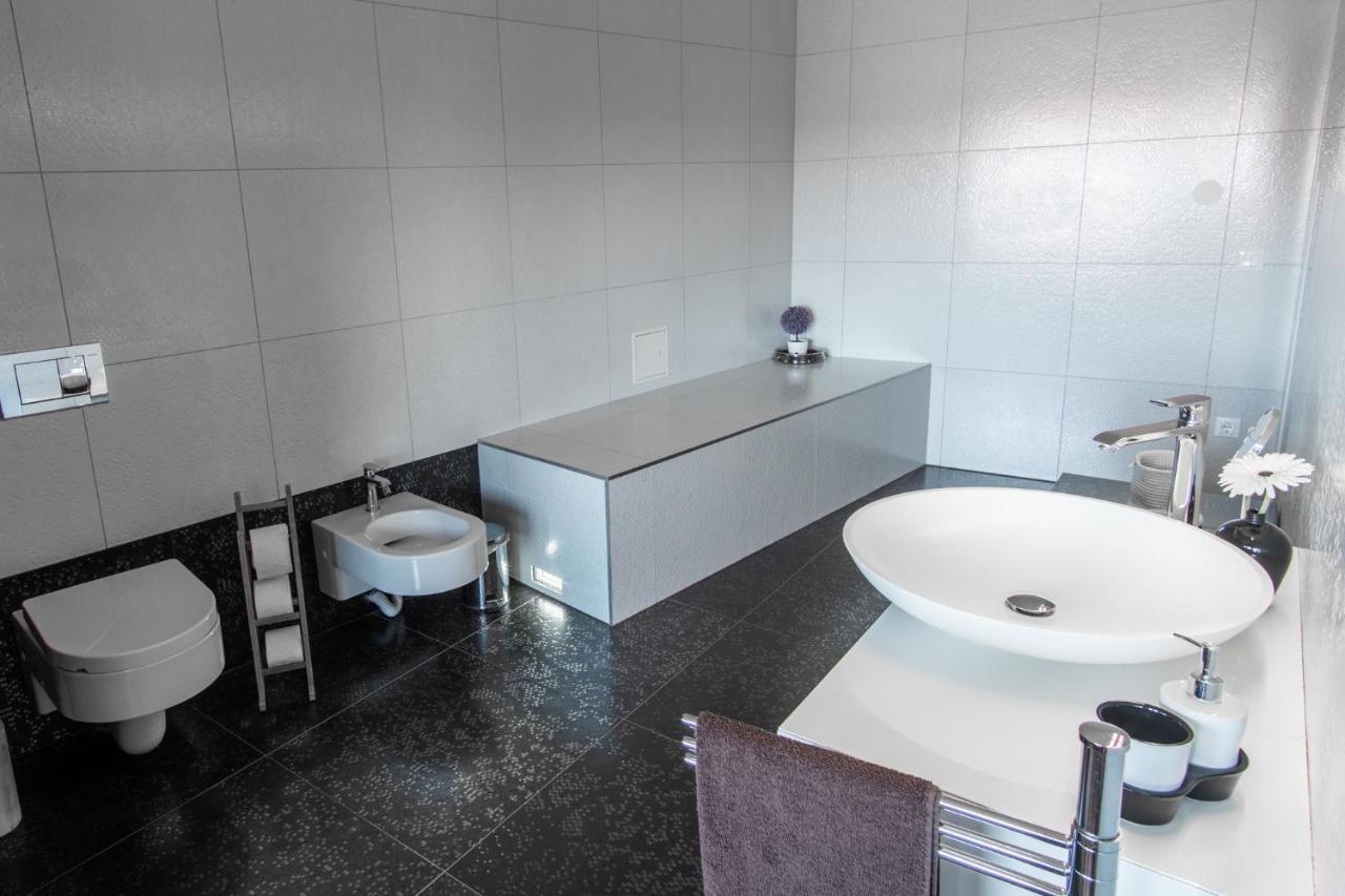Villa Hermes Art Dutovlje Ngoại thất bức ảnh
