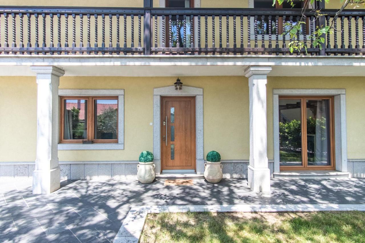 Villa Hermes Art Dutovlje Ngoại thất bức ảnh