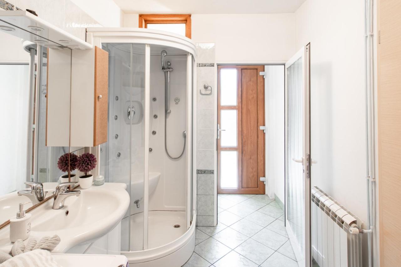 Villa Hermes Art Dutovlje Ngoại thất bức ảnh